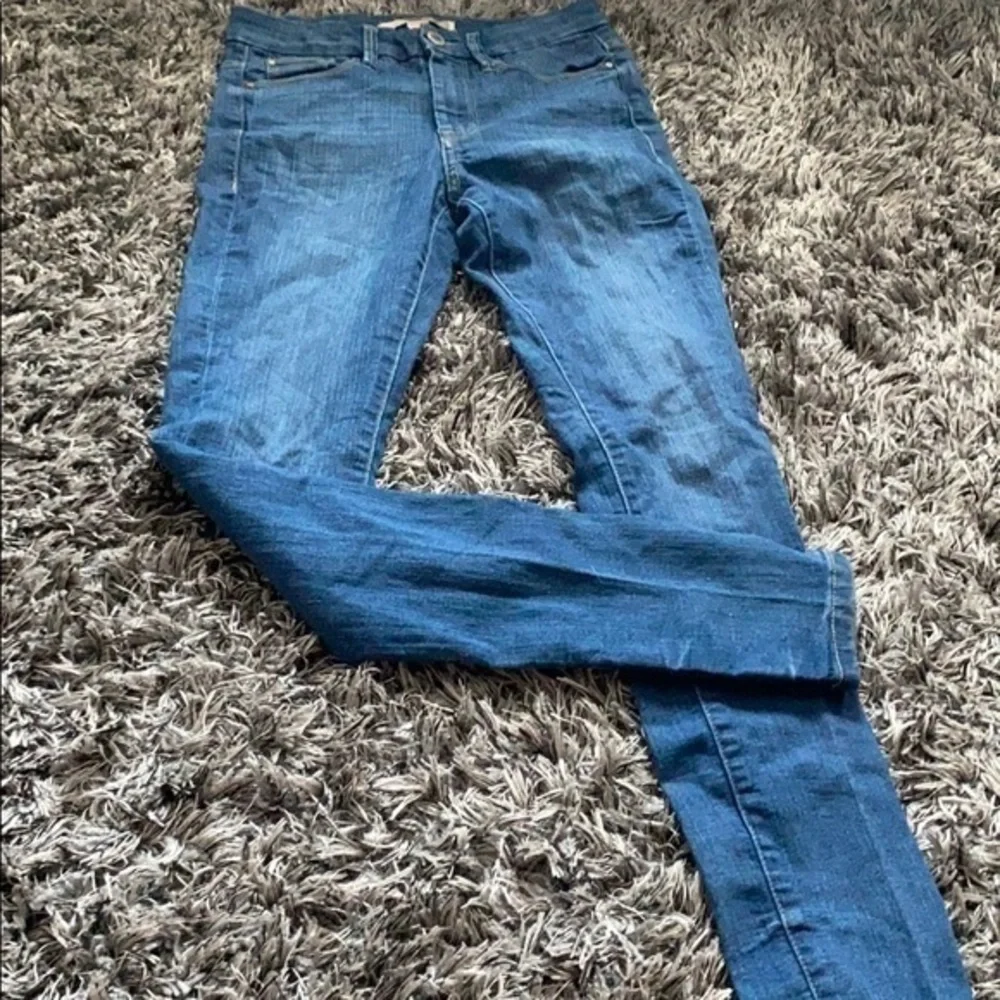 Forever 21 contemporary denim high waisted 24 EUC.